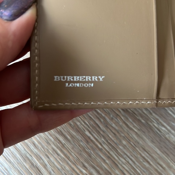 Burberry London Cotton Candy Pink RARE Nova Check Compact Wallet - Picture 6 of 9
